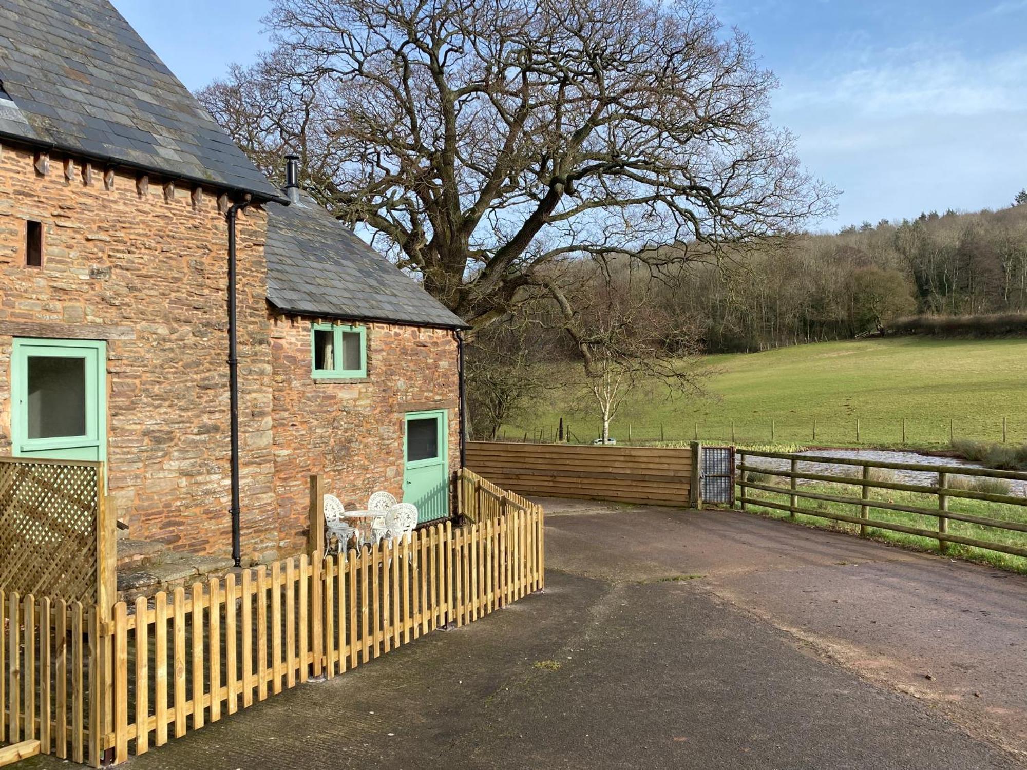 Oaklands Cottage On A Rural Farm Dingestow Экстерьер фото